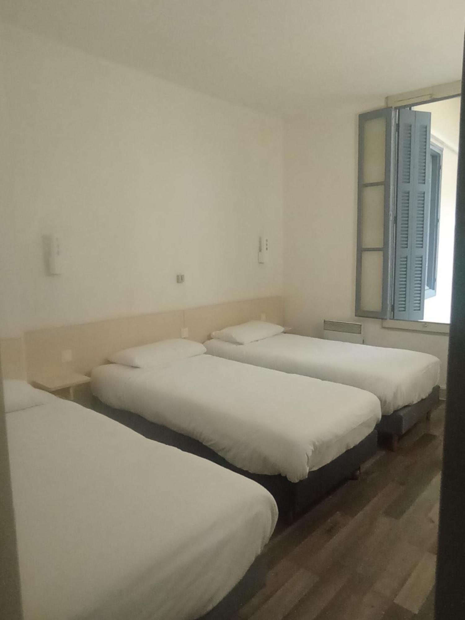 Hotel Croix Des Nordistes Lourdes Kamer foto